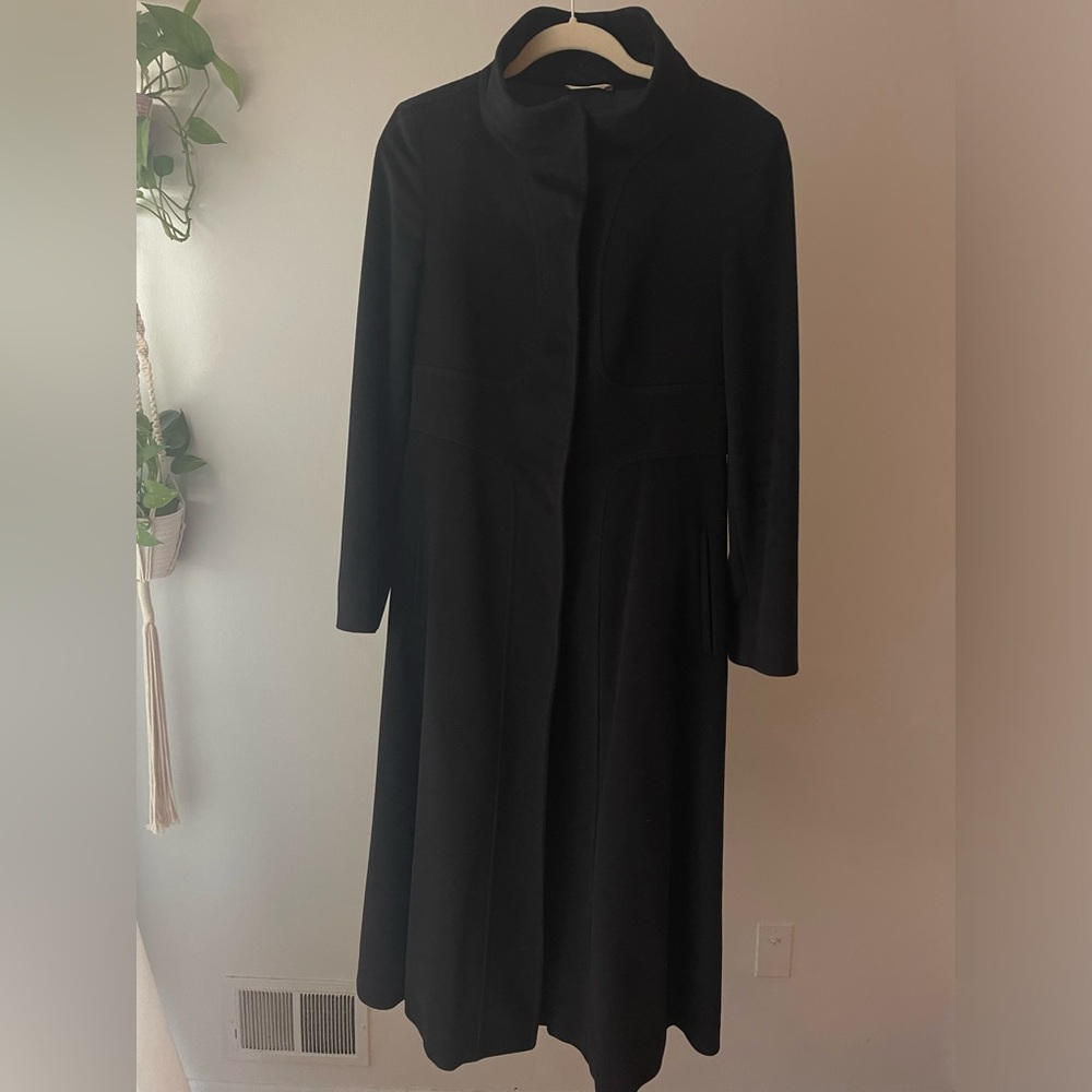 Max Mara Black Woman’s 100% Wool Coat Size 8 Made In Italy Stand Up Collar